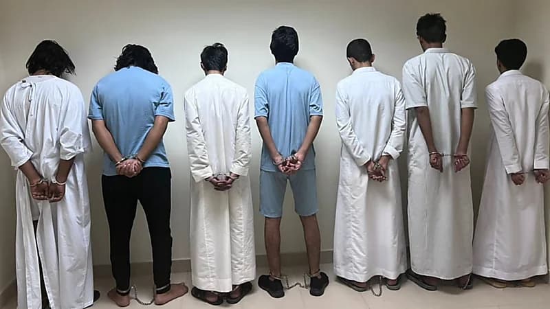 ضبط 7 أشخاص إثر مشاجرة في مكان عام بالرياض