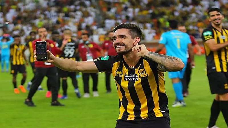 الاتحاد يغري "كورونادو" بعرض جديد