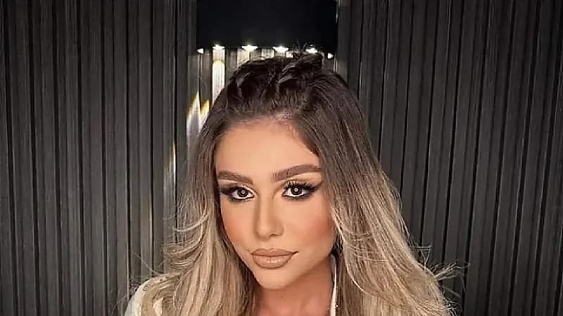 مصرع فتاة حسناء رمياً بالرصاص على يد ملثم (فيديو)