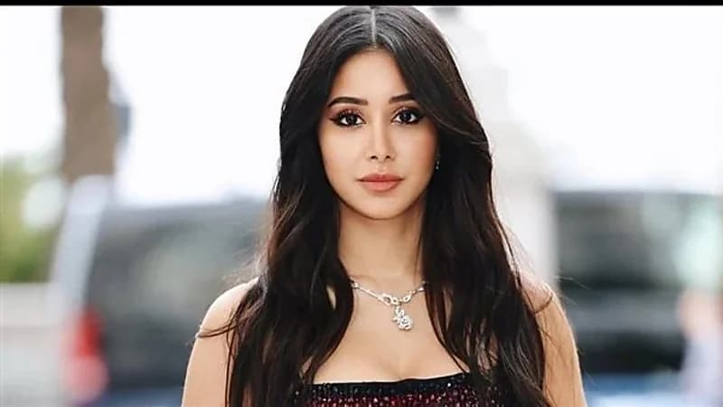 شاهد.. أسيل عمران تبهر جمهورها بإطلالة جذابة 