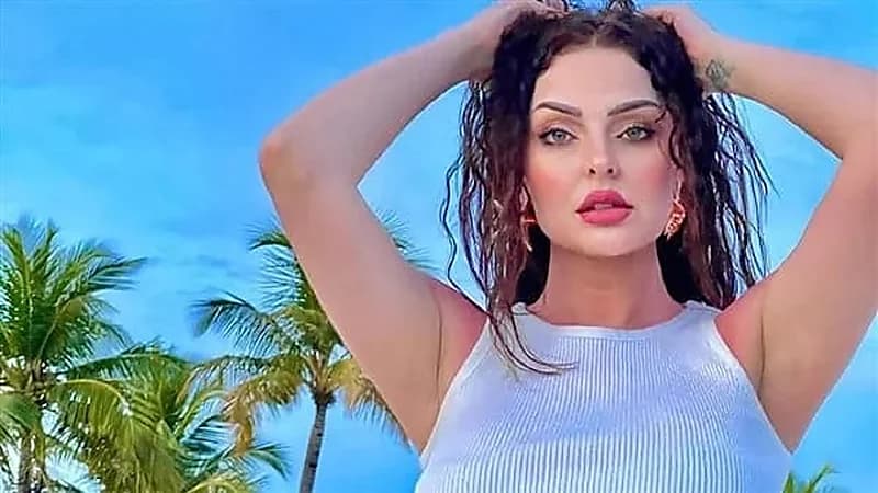 زين كرزون تخطف الأنظار بإطلالة جذابة في جزر المالديف