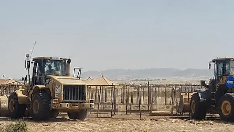 إزالة تعديات على أراضٍ حكومية في العاصمة المقدسة