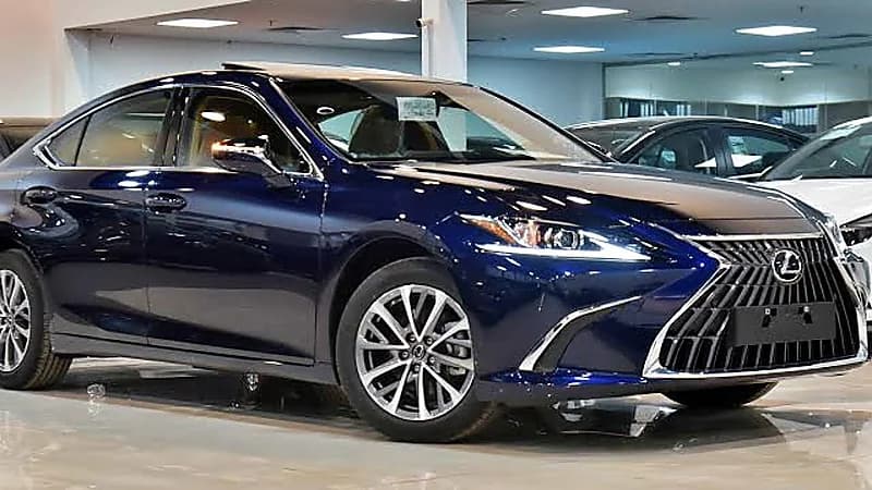 أسباب جعلت سيارات لكزس تتواجد بقوة في أسواق المملكة