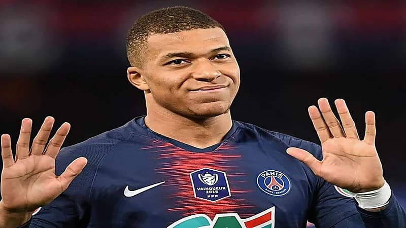 مبابي يستعد للرحيل عن ناديه