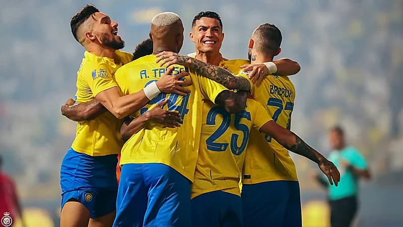 النصر يتعثر أمام أبها ويتعادل معه بهدفين