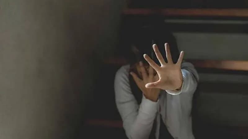 مجرم يعتدي على ابنته جنسيا تحت تأثير المخدرات