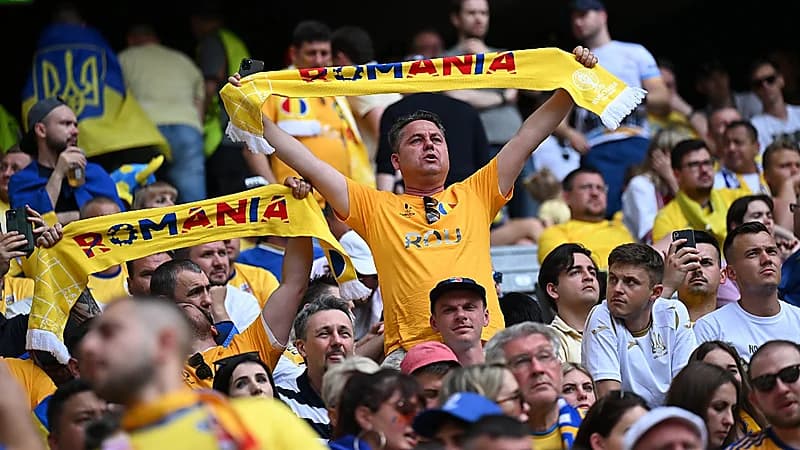 جماهير رومانيا تستفز أوكرانيا وتهتف بـ " بوتين " .. فيديو