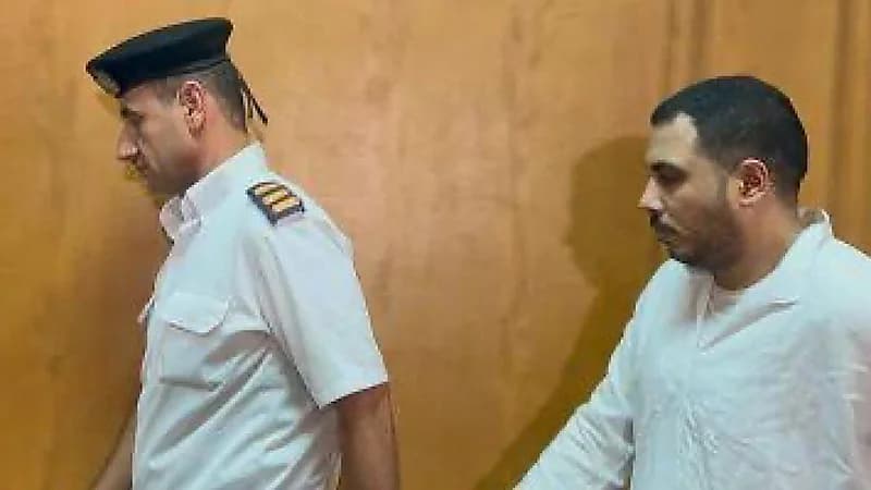 والدة "سفاح التجمع" بمصر تتفاوض مع محامي الدفاع عنه بعد إعتذار سبعة أخرين