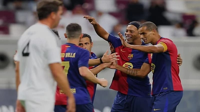 هدف عالمي من رونالدينيو في شباك ريال مدريد .. فيديو