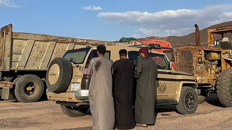 ضبط 3 مواطنين لاستغلالهم الرواسب في المدينة المنورة