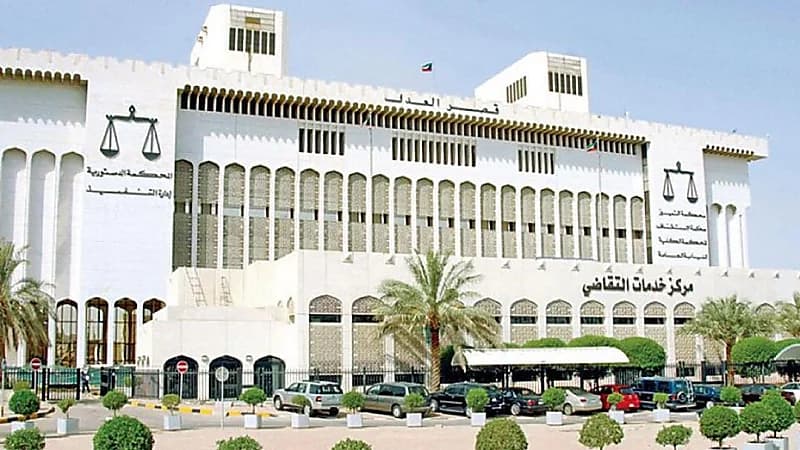 تغريم طبيبة وافدة 10 آلاف دينار لنشرها صورة مريضة دون موافقتها