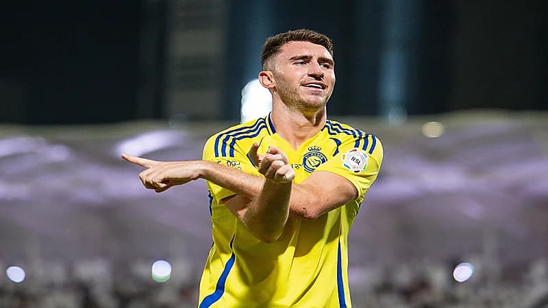 أتلتيك بلباو يقترب من ضم لابورت