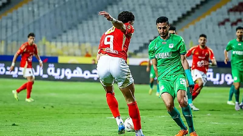 خطأ تحكيمي يشعل مواجهة بالدوري المصري .. فيديو