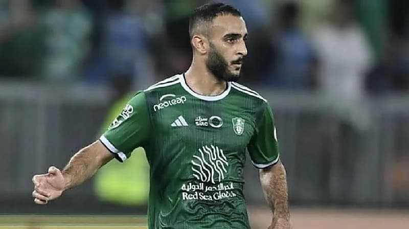 المجحد يودع الأهلي ويتنازل عن مستحقاته