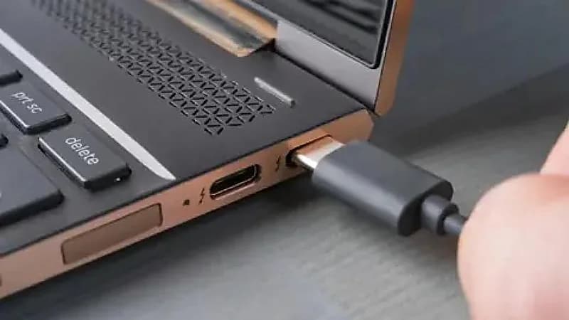 5 طرق لاستخدام منفذ USB-C في الكمبيوتر المحمول