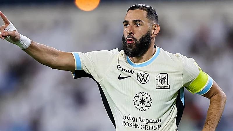 موقف  بنزيما من مباراة الفتح