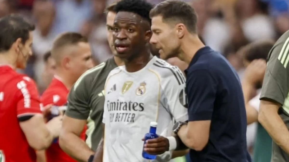 فينيسيوس جونيور يعتذر رسمياً بعد واقعة كلاسيكو الريال وبرشلونة