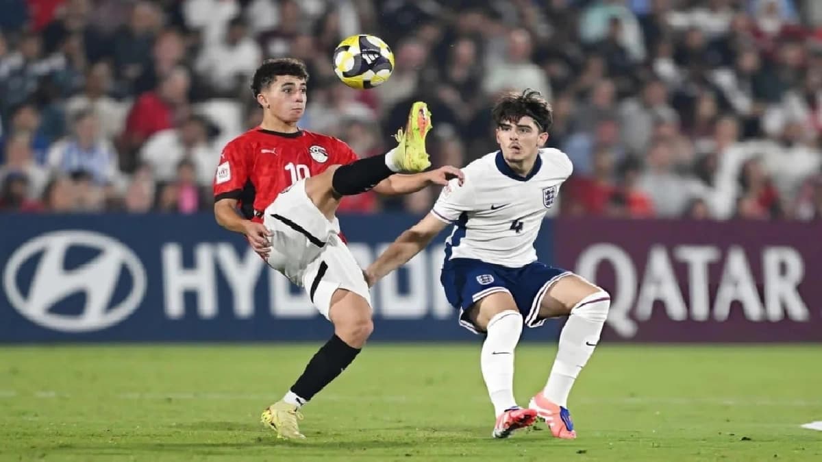 مصر تتأهل لدور 32 من مونديال الشباب رغم هزيمة إنجلترا