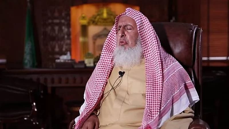 بالفيديو.. مفتي المملكة يوضح هل هناك أفضلية للوفاة في نهار الجمعة