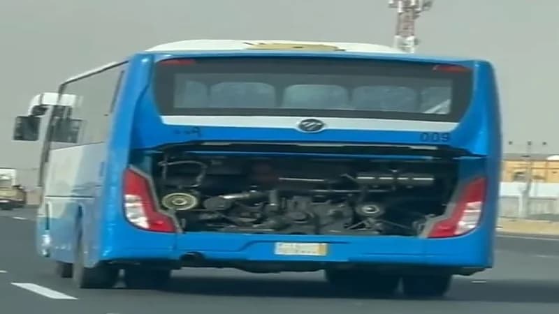شاهد.. قائد باص نقل جماعي يسير بسرعة جنونية على طريق "مكة_الرياض" والمرور يتفاعل