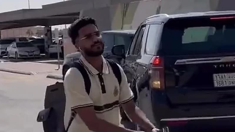 خالد الغنام أول الحاضرين مع بعثة النصر للمغادرة إلى البرتغال .. فيديو