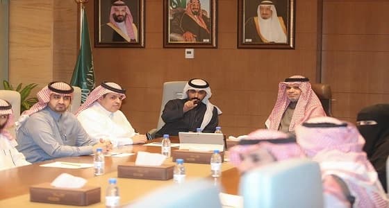 وزير التعليم يبحث دعم الطلاب والطالبات ذوي العوق السمعي