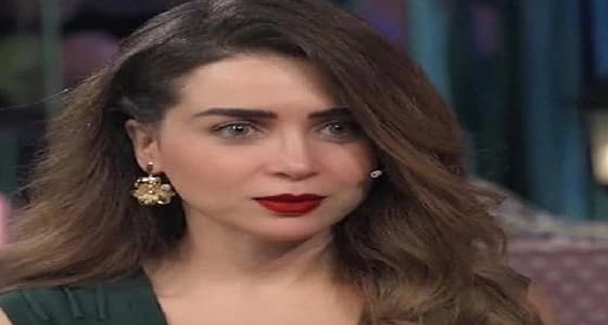 مي عز الدين تذهل جمهورها بإطلالة جديدة