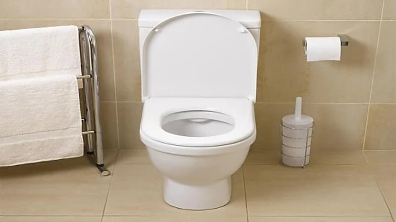 "أخصائية" تحذر من "وسواس" التبول قبل الخروج من المنزل