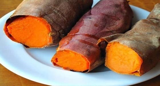 " الموز " و" البطاطا " أطعمة تحمي من فقدان السمع