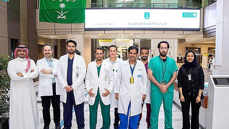 "طبية" جامعة الملك سعود تنجح في استئصال ورم غير حميد من حوض طفل