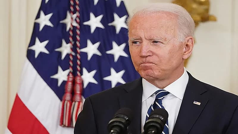 بايدن يمنع رئيس دولة وزوجته من دخول أمريكا