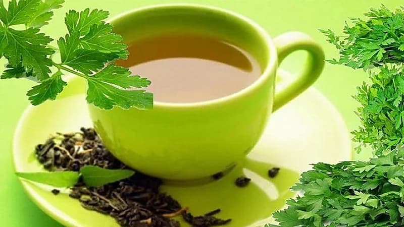 10 فوائد مذهلة لمشروب البقدونس المغلي