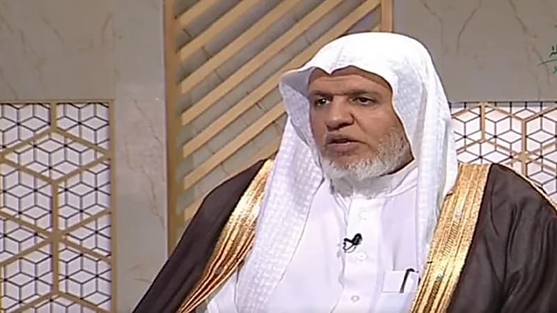 الشيخ الشبل يوضح حكم كشف المرأة عورتها لأخذ الشعر في نهار رمضان