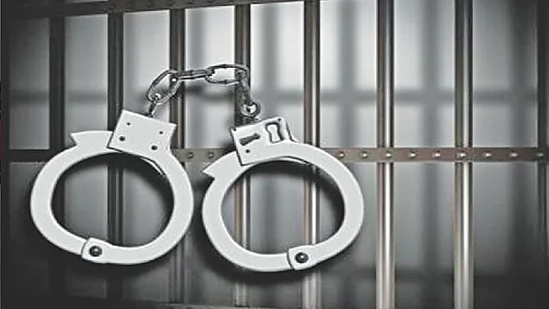 السجن والغرامة لكل من ينتج أو يرسل ما من شأنه المساس بالقيم الدينية