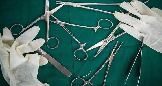 طبيب وافد يتسبب في وفاة مريض سعودي إثر خطأ طبي