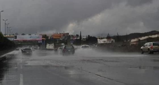 إنذار مبكر بهطول أمطار غزيرة على عسير