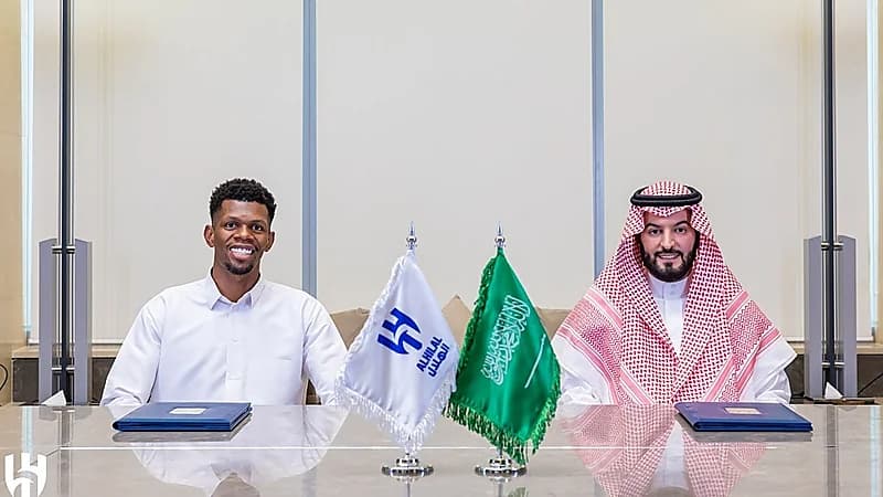 الربيعي بعد التعاقد مع الهلال: ستكون سنوات مليئة بالبطولات