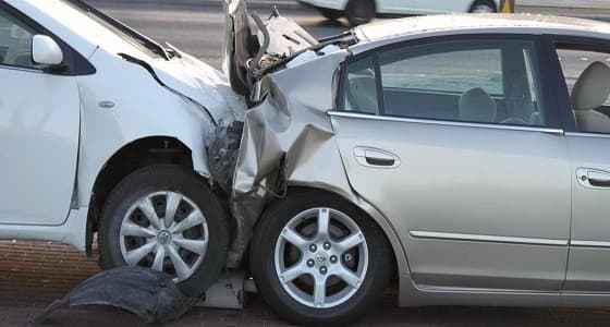 3 إصابات في حادث تصادم بجدة