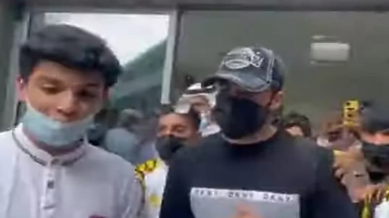 شاهد.. جماهير الاتحاد لحمدالله:" نبغى بطولة هالسنة"