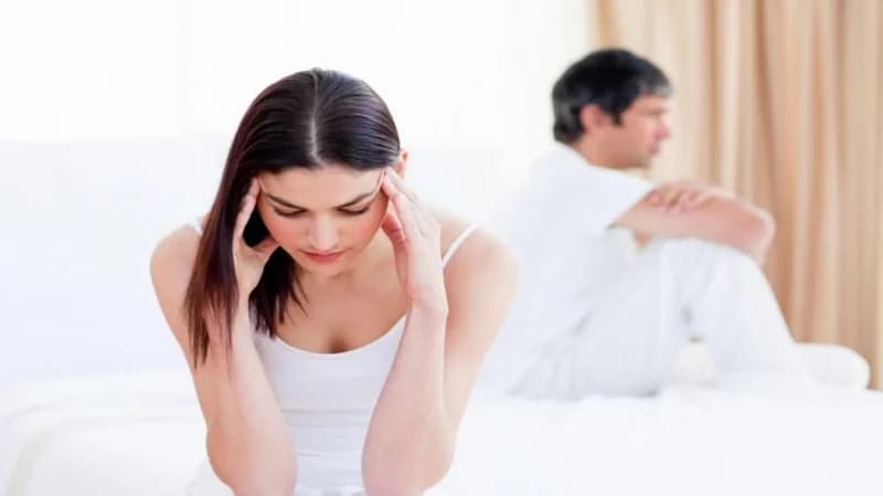 مستشار أسري يروي معاناة زوج بسبب تهرب زوجته من العلاقة الحميمية