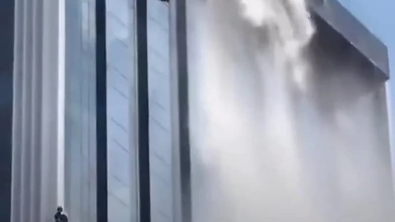 نجاة رجل في تايلاند ضربه الزلزال واجتاحه الفيضان.. فيديو