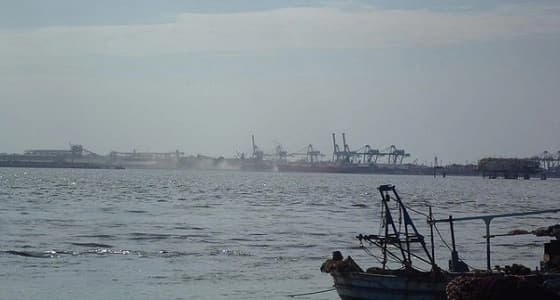 السلطات المصرية تغلق بوغازي الإسكندرية والدخيلة بسبب سوء الأحوال الجوية