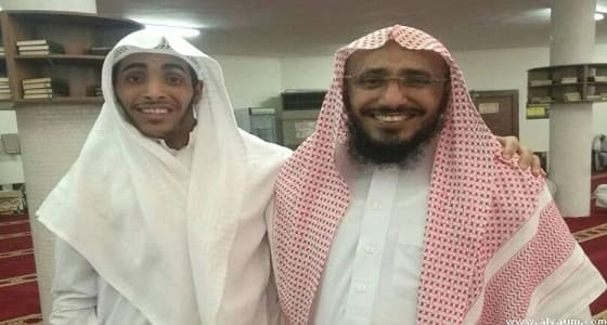 " حذيفة " يهزم الإعاقة بحفظه للقرآن الكريم