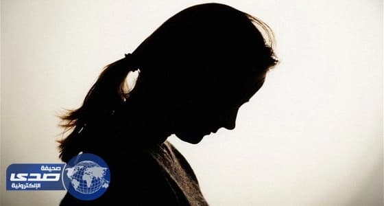 رجل يغتصب زوجته ويٌسئ لها أثناء نومها لمدة 6 أشهر