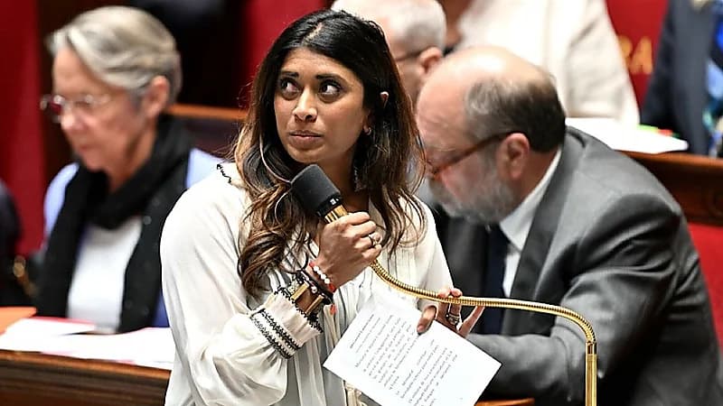 تعرض المتحدثة باسم حكومة فرنسا للاعتداء خلال حملة انتخابية