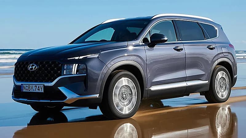 بالصور.. سيارات هيونداي ترفع النقاب عن نسختها الجديدة سانتافي 2023