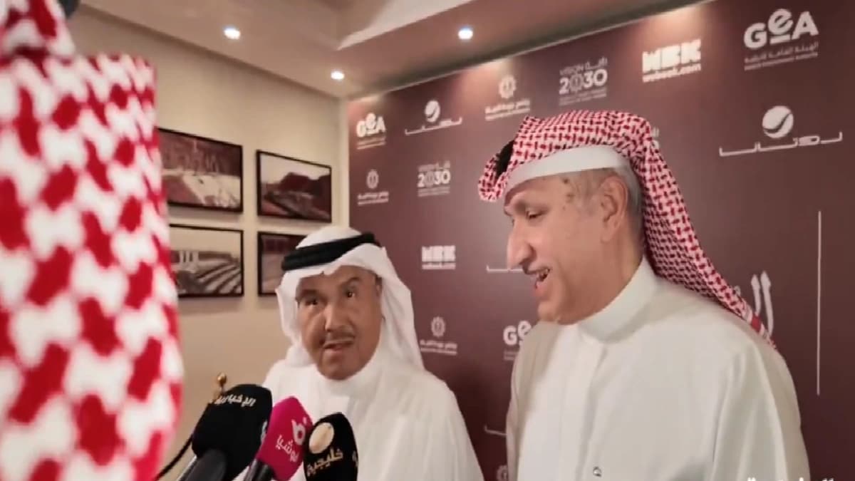 محمد عبده: مسرح محمد البواردي ليس رومانيًا بل بوارديا.. فيديو