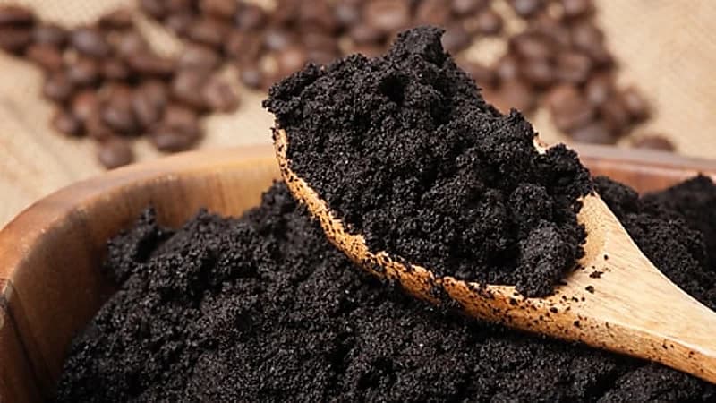 تنعيم الشفاه ولمعان الشعر.. وصفات جمالية لـ تفل القهوة