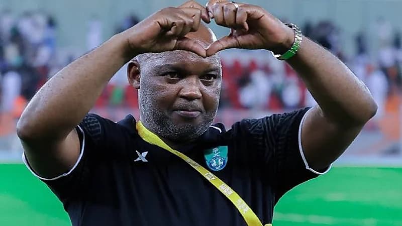 موسيماني يعلن رحيلة عن تدريب الأهلي