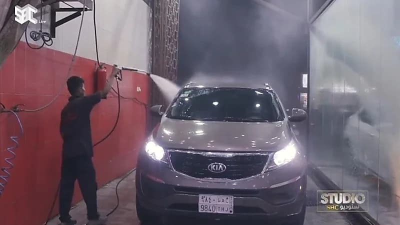 بالفيديو.. السيدات ضحايا استغلال العمالة في ورش السيارات ومراكز الصيانة